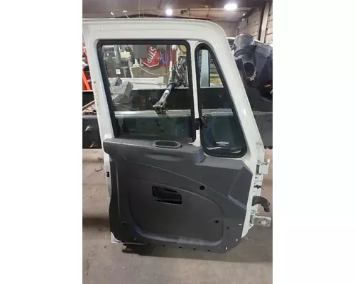 INTERNATIONAL 4300 Door Assembly, Front