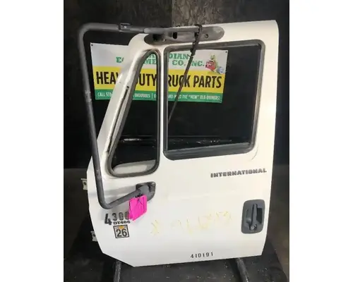 INTERNATIONAL 4300 Door Assembly, Front