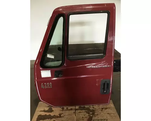 INTERNATIONAL 4300 Door Assembly