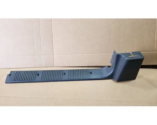 INTERNATIONAL 4300 Door Panel (Trim)