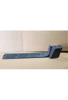 INTERNATIONAL 4300 Door Panel (Trim)