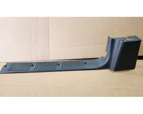 INTERNATIONAL 4300 Door Panel (Trim)