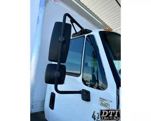 INTERNATIONAL 4300 Door Vent Glass, Front