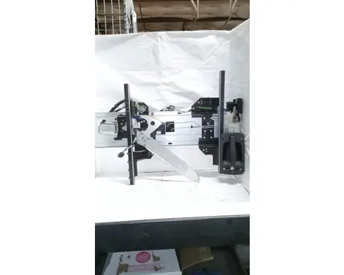 INTERNATIONAL 4300 Door Window Regulator, Front