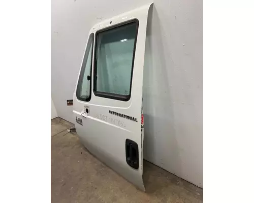 INTERNATIONAL 4300 Door