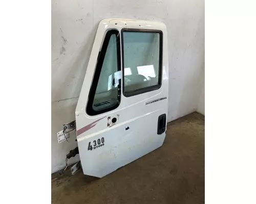 INTERNATIONAL 4300 Door