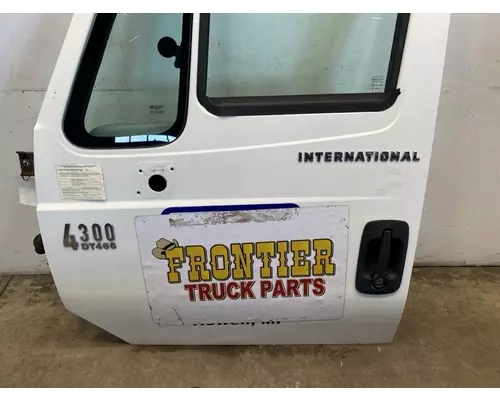 INTERNATIONAL 4300 Door