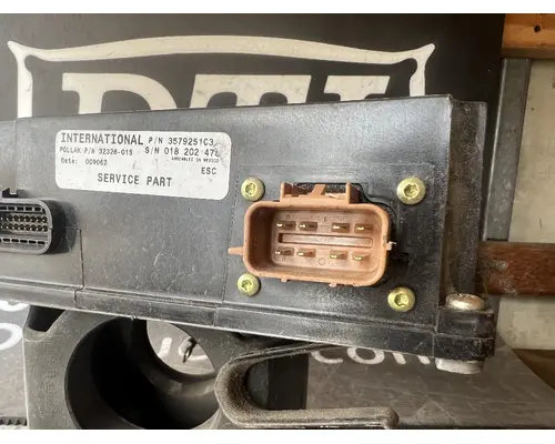 INTERNATIONAL 4300 ECM