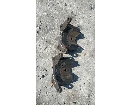 INTERNATIONAL 4300 Engine Mounts