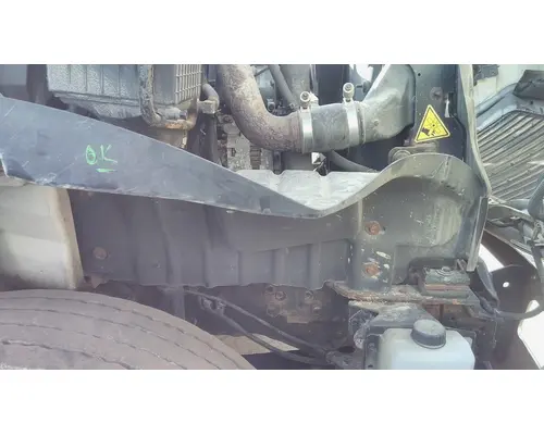 INTERNATIONAL 4300 FENDER, SPLASH SHIELDGUARD