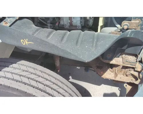 INTERNATIONAL 4300 FENDER, SPLASH SHIELDGUARD