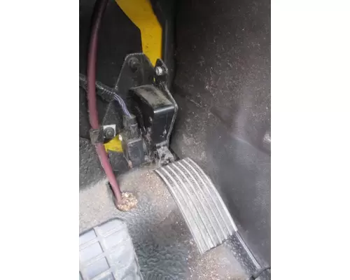 INTERNATIONAL 4300 FOOT PEDAL