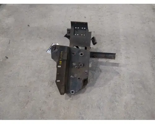 INTERNATIONAL 4300 FRAME HORN