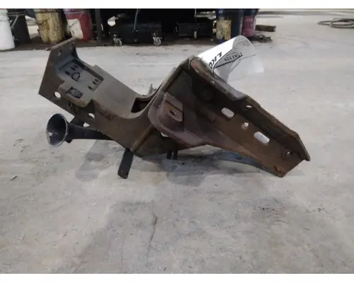INTERNATIONAL 4300 FRAME HORN