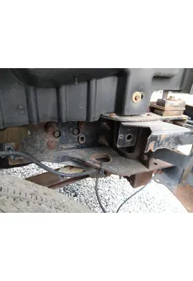 INTERNATIONAL 4300 FRAME HORN