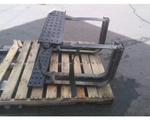 INTERNATIONAL 4300 FUEL TANK STRAP