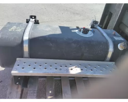 INTERNATIONAL 4300 FUEL TANK