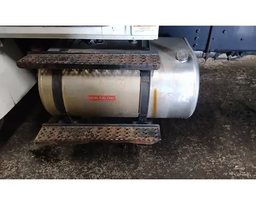 INTERNATIONAL 4300 FUEL TANK