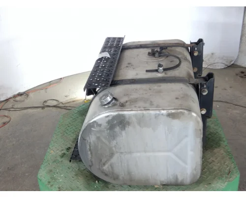 INTERNATIONAL 4300 FUEL TANK