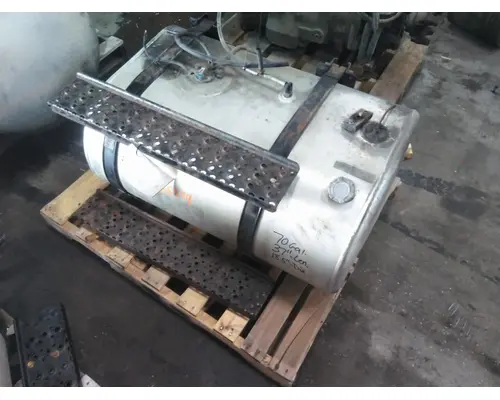 INTERNATIONAL 4300 FUEL TANK
