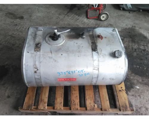 INTERNATIONAL 4300 FUEL TANK