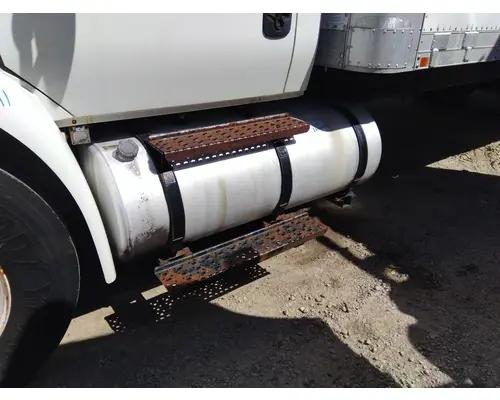 INTERNATIONAL 4300 FUEL TANK