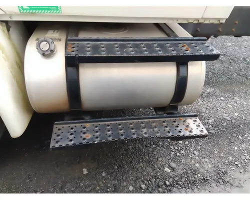 INTERNATIONAL 4300 FUEL TANK