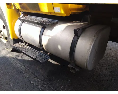 INTERNATIONAL 4300 FUEL TANK