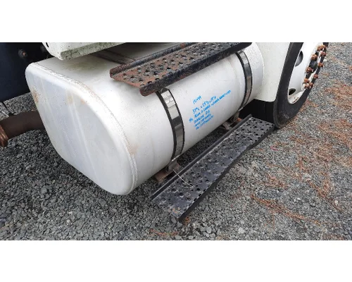 INTERNATIONAL 4300 FUEL TANK