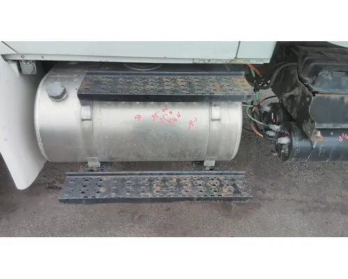 INTERNATIONAL 4300 FUEL TANK