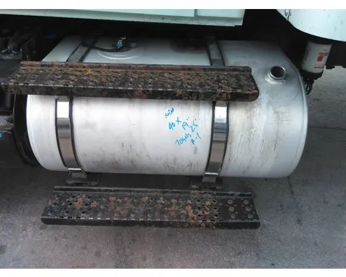INTERNATIONAL 4300 FUEL TANK