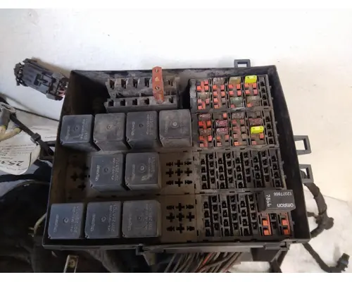 INTERNATIONAL 4300 FUSE BOX