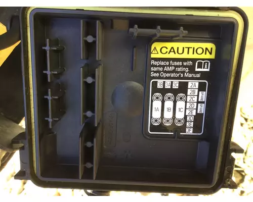 INTERNATIONAL 4300 FUSE BOX