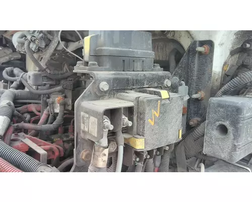 INTERNATIONAL 4300 FUSE BOX