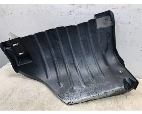 INTERNATIONAL 4300 Fender Extension