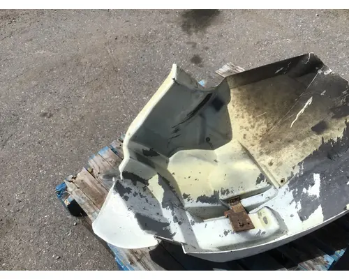 INTERNATIONAL 4300 Fender Extension