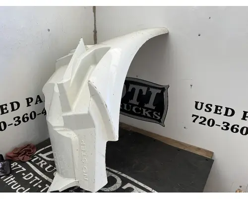 INTERNATIONAL 4300 Fender Extension