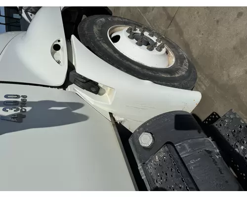 INTERNATIONAL 4300 Fender Extension