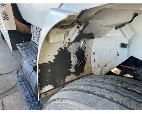 INTERNATIONAL 4300 Fender Extension