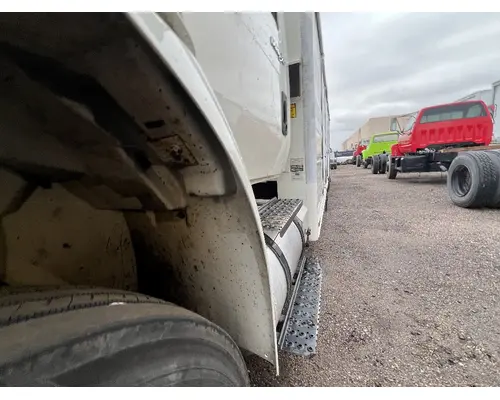 INTERNATIONAL 4300 Fender Extension
