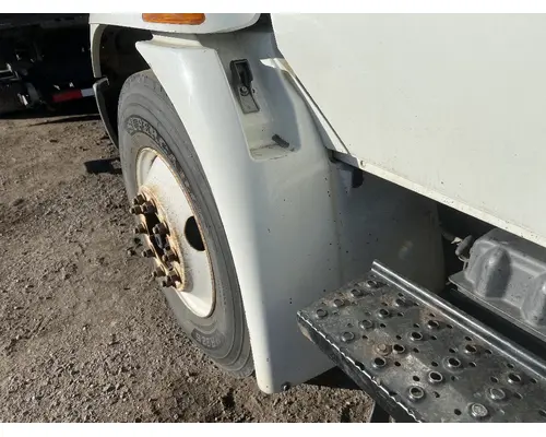 INTERNATIONAL 4300 Fender Extension