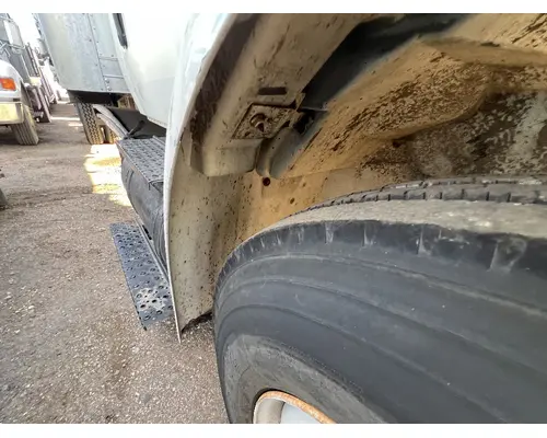 INTERNATIONAL 4300 Fender Extension