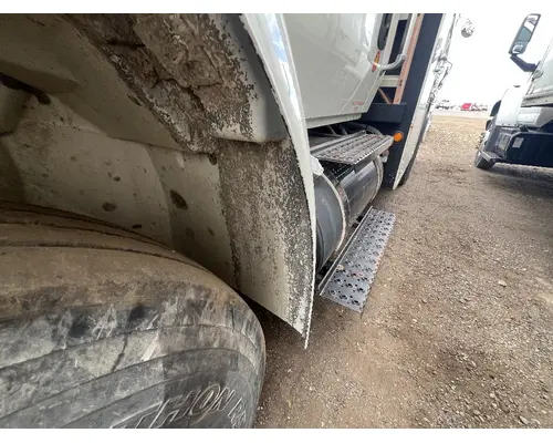 INTERNATIONAL 4300 Fender Extension