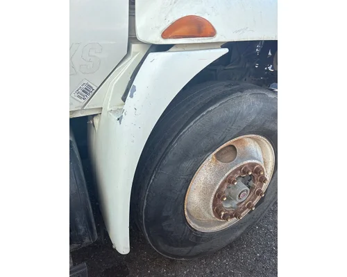 INTERNATIONAL 4300 Fender