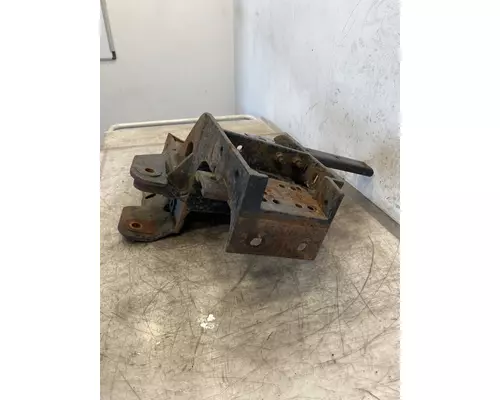INTERNATIONAL 4300 Frame Horn