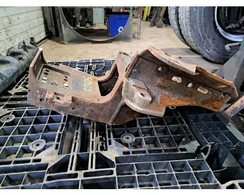 INTERNATIONAL 4300 Frame Horn