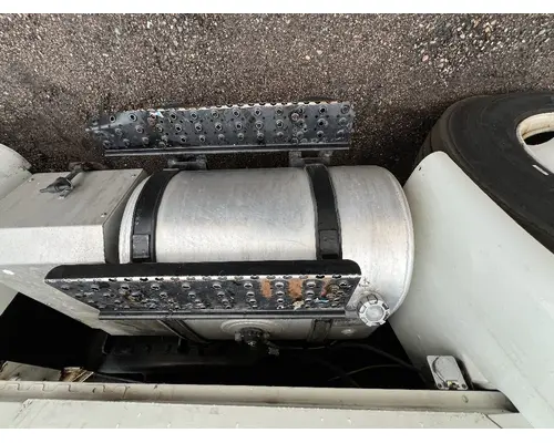 INTERNATIONAL 4300 Fuel Tank