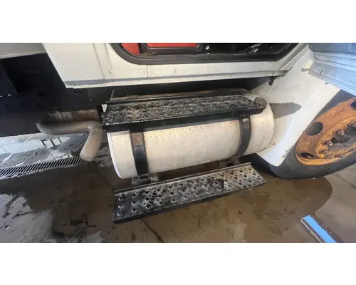 INTERNATIONAL 4300 Fuel Tank