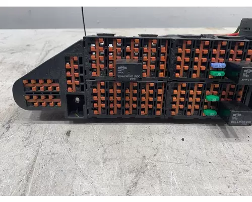 INTERNATIONAL 4300 Fuse Box