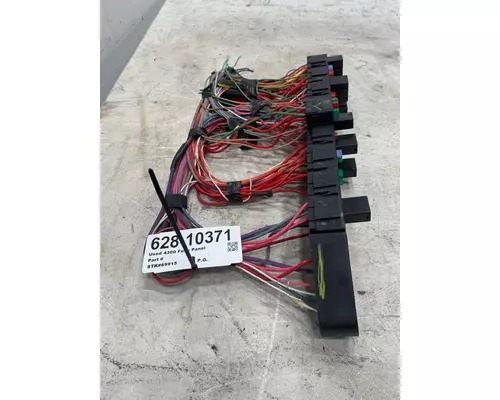 INTERNATIONAL 4300 Fuse Box